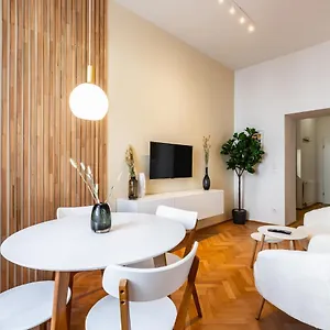 classy-and-elegant-apartments-dwell-bell.vienna-besthotels.com/